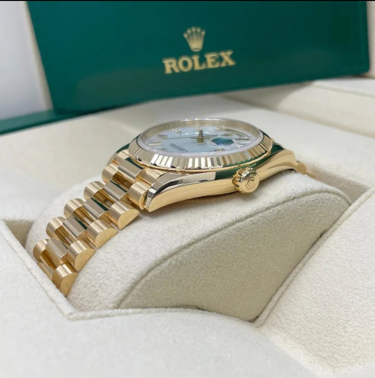 Women And Man Day Date heaven How stunning is this 36-40mm Datejust with a mother of pearl dial watch