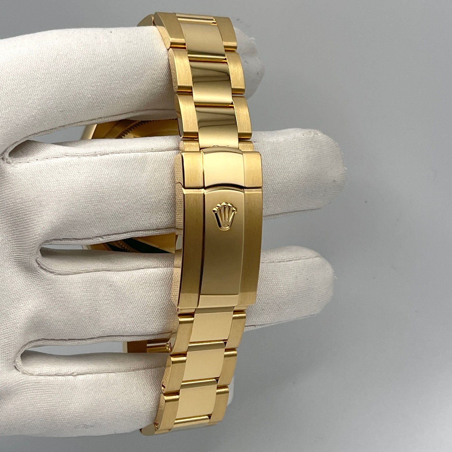 2025 Watch Sky-Dweller 326938 Yellow Gold White Dial